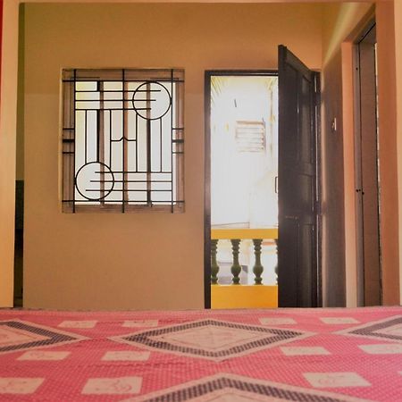 Monte Villa Guest House Кандолим Экстерьер фото