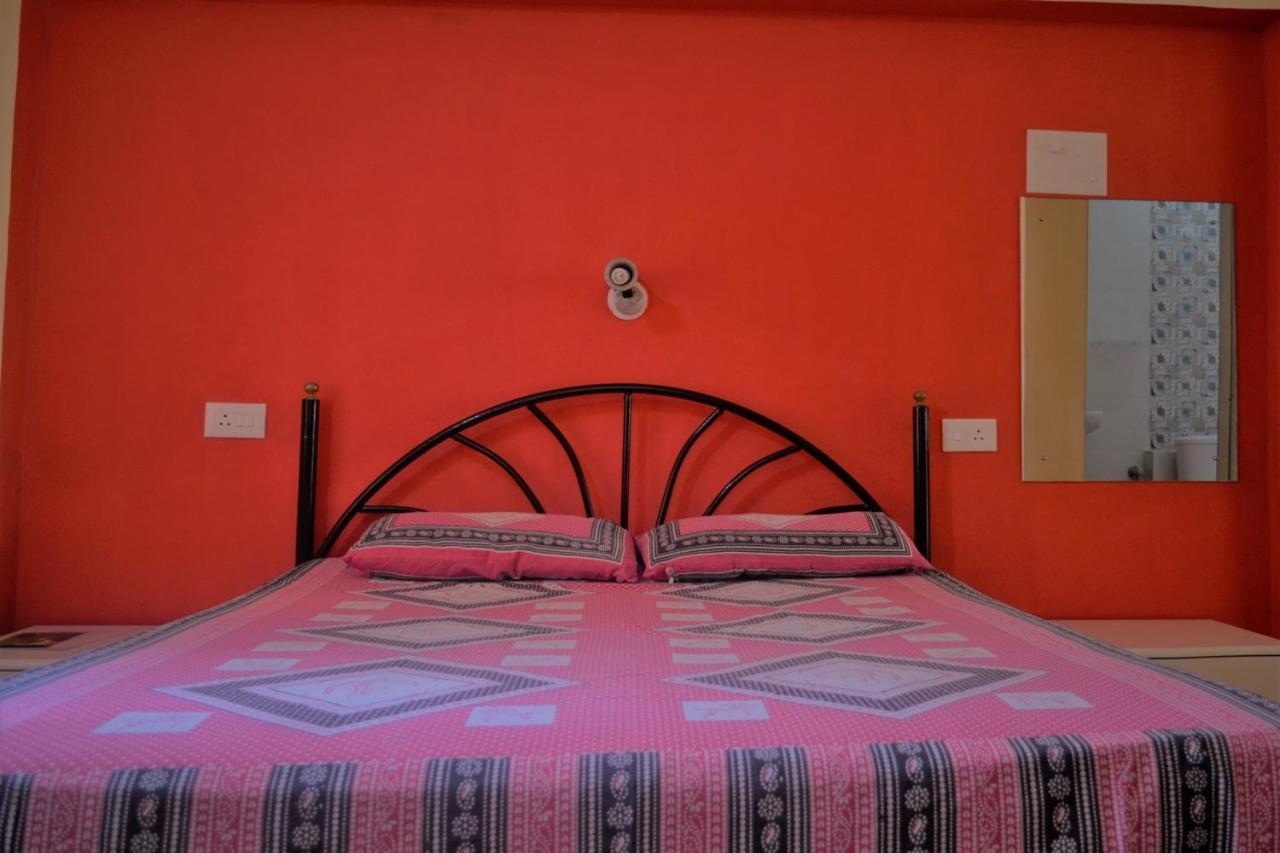 Monte Villa Guest House Кандолим Экстерьер фото