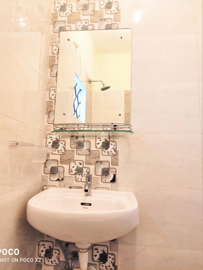 Monte Villa Guest House Кандолим Экстерьер фото