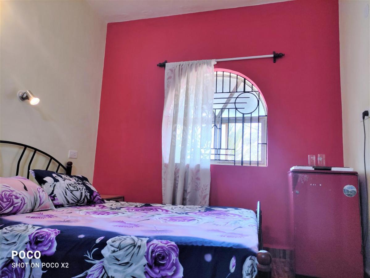 Monte Villa Guest House Кандолим Экстерьер фото