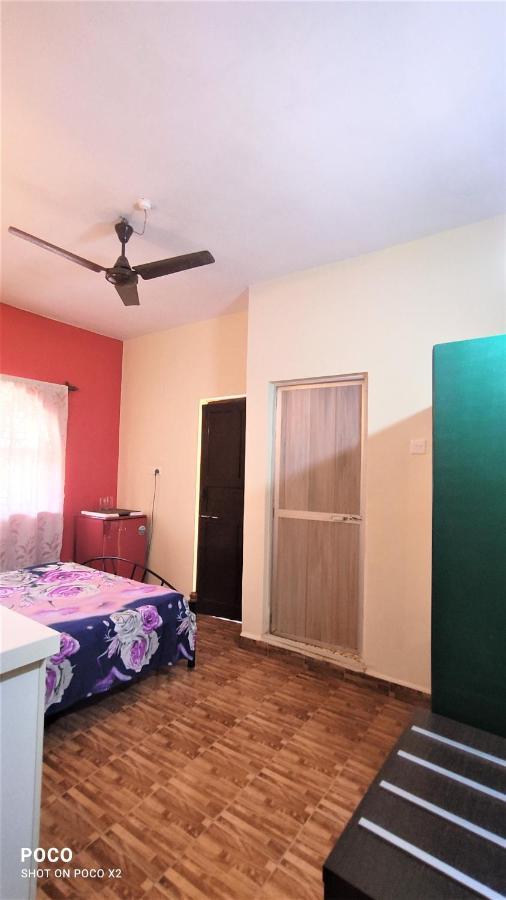 Monte Villa Guest House Кандолим Экстерьер фото